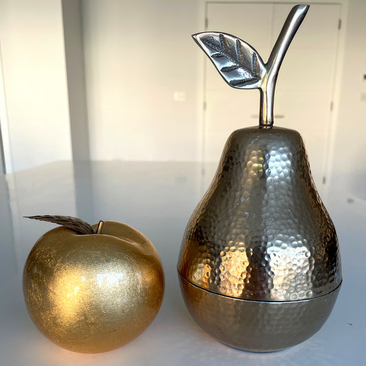 PROP AUCTION - GOLDEN APPLE & PEAR